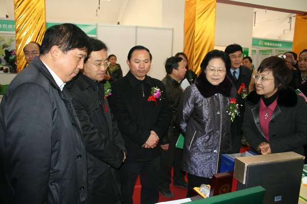 ̩�����쵼�����̴����ι����п��ջ�ũ�ɹ�չ����