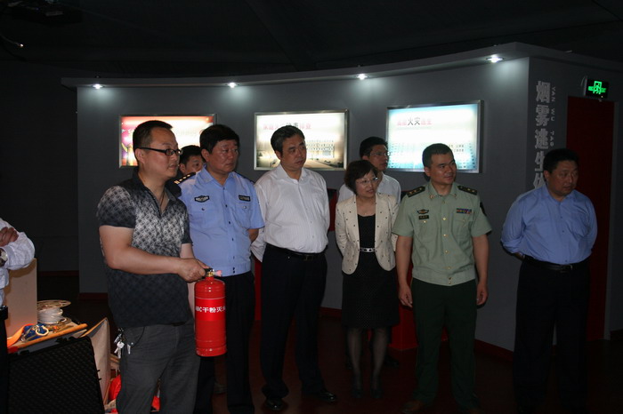 �ι������