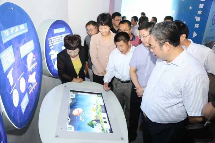 �ι�����������չݣ�һ��