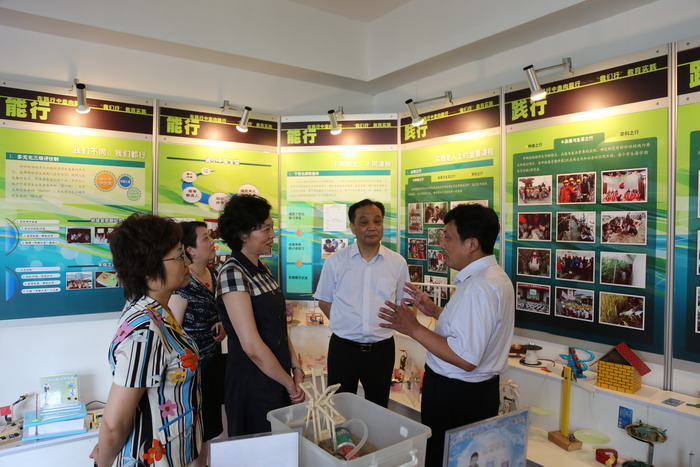 实地查看现场--泰兴市襟江小学