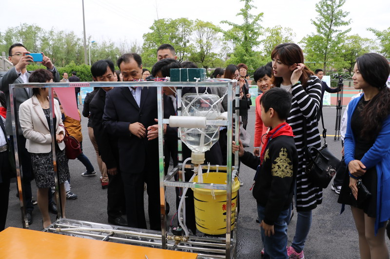 �Ƽ���Ʒ�ɹ�չʾ