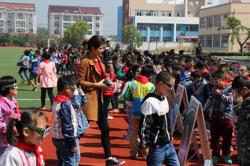 �ι�3D����ͼƬչ