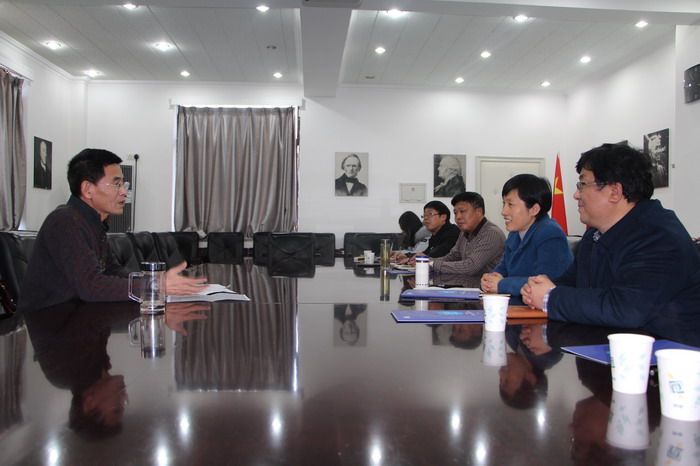 �ݷñ�����ѧ������ռ��ѧԺԺ�������ɽ���