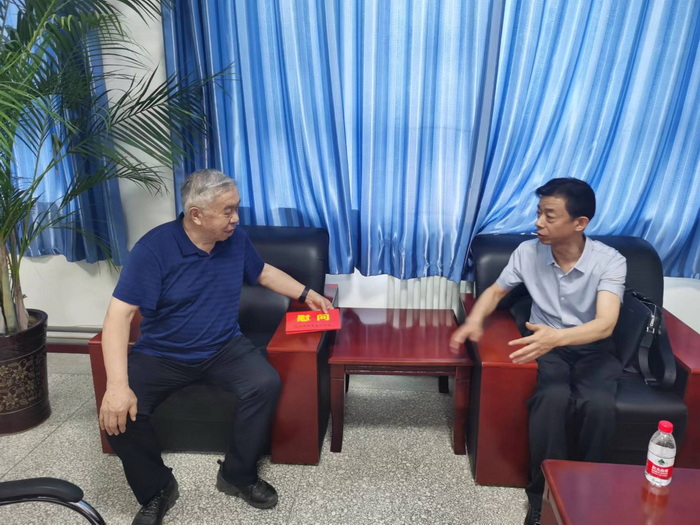 慰问陈学庚院士